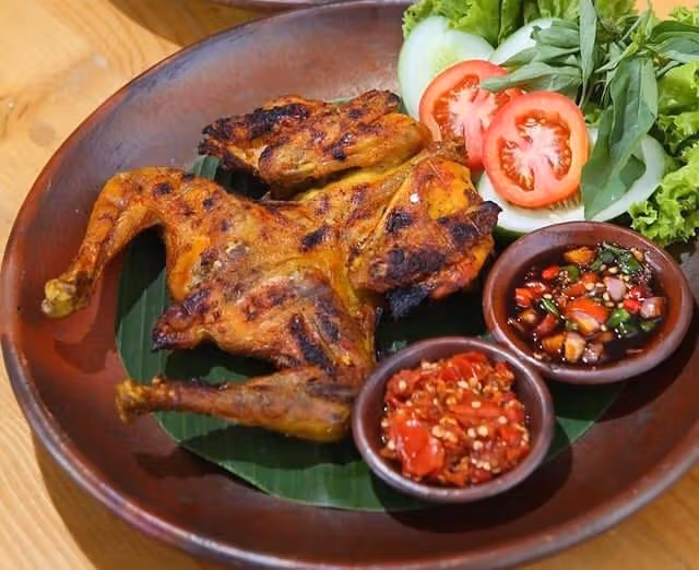 Ayam Bakakak: Kuliner Tradisional yang Menggugah Selera